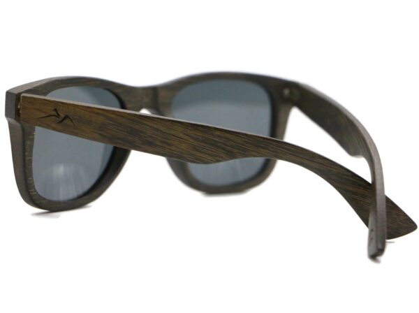 Sonnenbrille aus Bambus mit polarisierten Gläsern