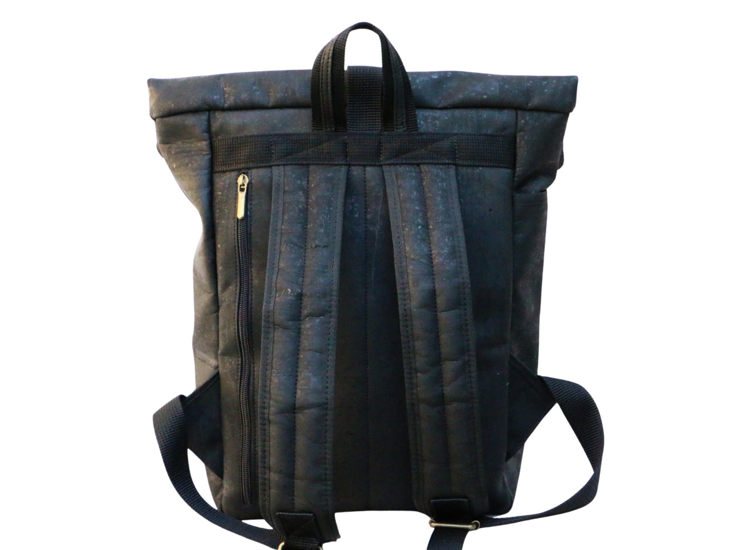 Rückseite des schwarzen Kork Rolltop Rucksacks mit Geheimfach
